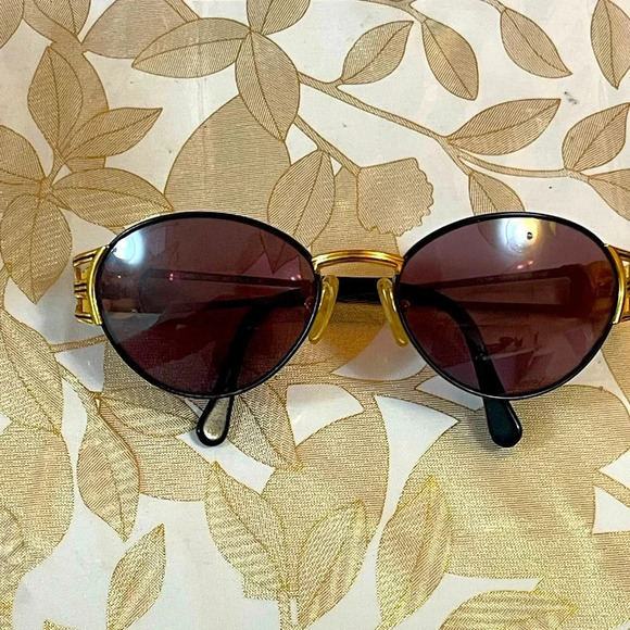 VINTAGE WOMEN'S FENDI EYEGLASSES gold frame FS 149 EBONY/GEP MADE IN ITALY - Picture 1 of 11